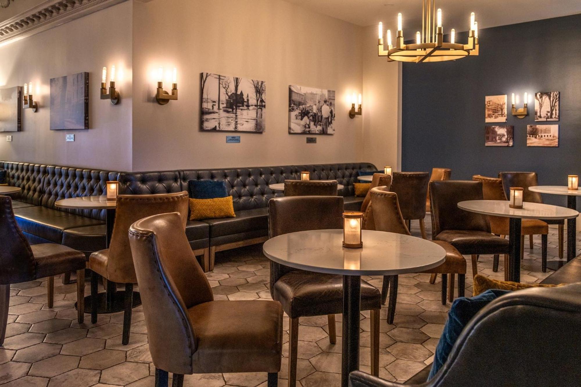 Crowne Plaza Fredericton Lord Beaverbrook By Ihg Exterior foto